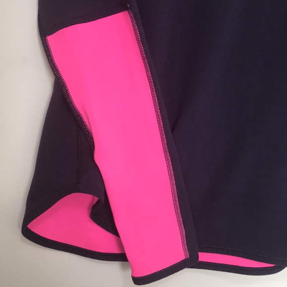 Lululemon Runder Under Long Sleeve shirt Black Swan / Raspberry Glo Light 8 - Picture 6 of 14